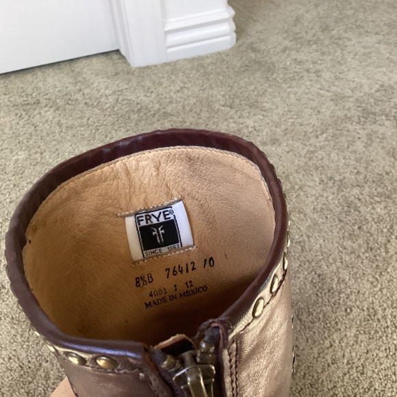Frye boots size 8.5 - Picture 4 of 10